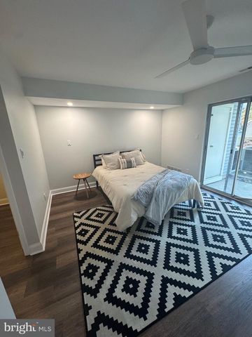 422 PARK PL, Cherry Hill, NJ 08002