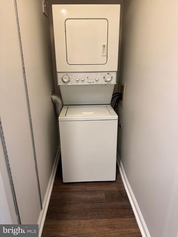 422 PARK PL, Cherry Hill, NJ 08002