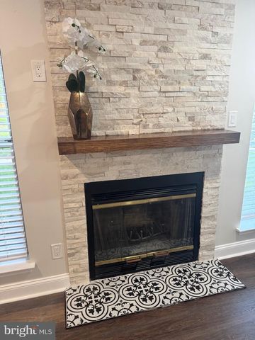 422 PARK PL, Cherry Hill, NJ 08002