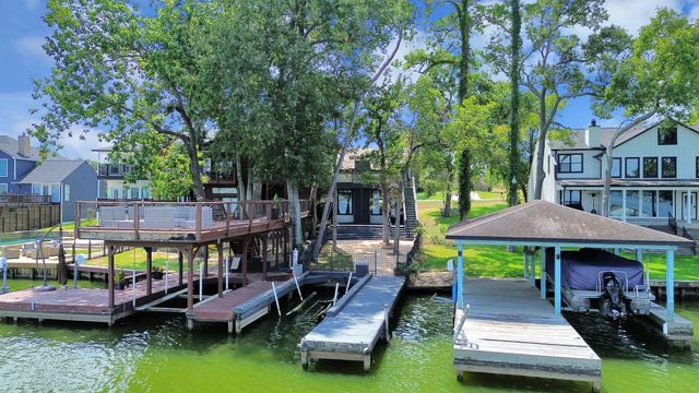 854 Lake View Drive, Montgomery, TX 77356