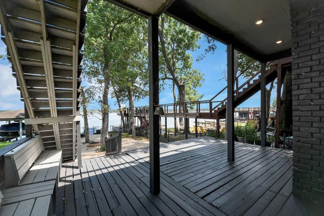854 Lake View Drive, Montgomery, TX 77356