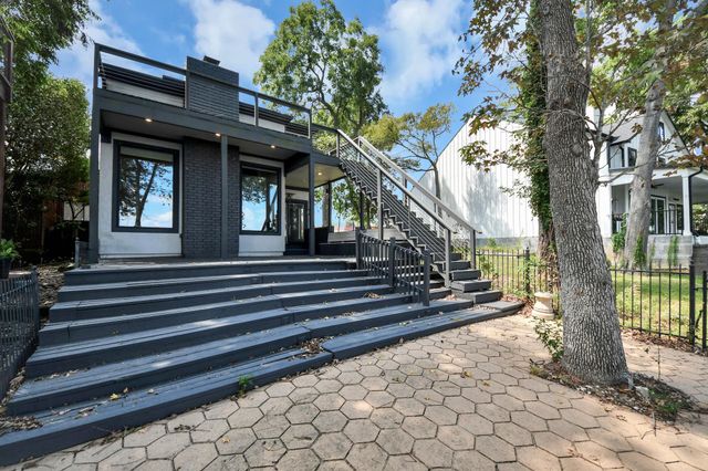 854 Lake View Drive, Montgomery, TX 77356