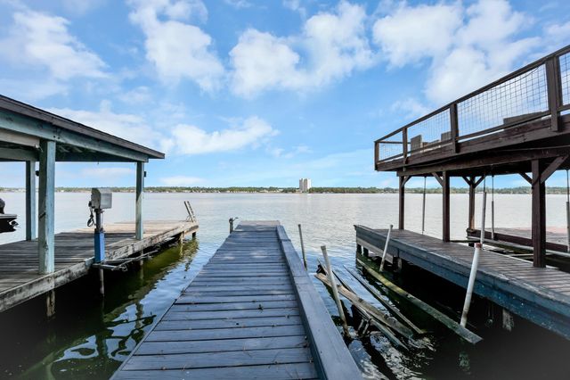 854 Lake View Drive, Montgomery, TX 77356
