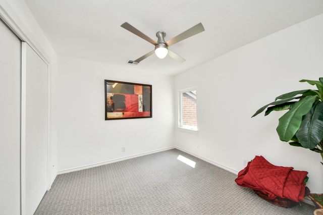854 Lake View Drive, Montgomery, TX 77356