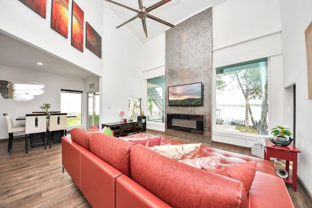 854 Lake View Drive, Montgomery, TX 77356