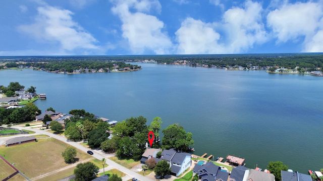 854 Lake View Drive, Montgomery, TX 77356
