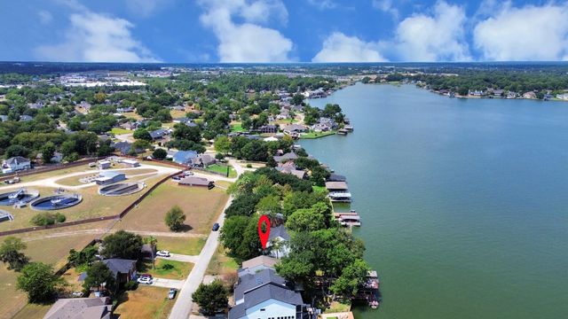 854 Lake View Drive, Montgomery, TX 77356