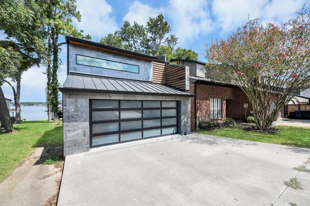 854 Lake View Drive, Montgomery, TX 77356