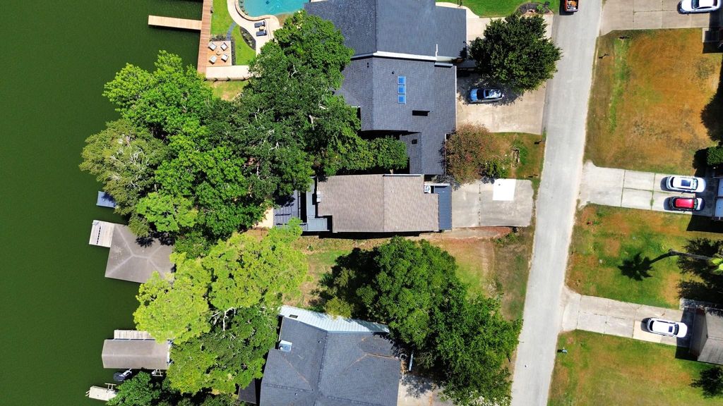 854 Lake View Drive, Montgomery, TX 77356