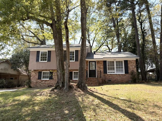 7635 Hillandale Road, North Charleston, SC 29420