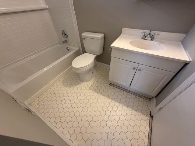 7635 Hillandale Road, North Charleston, SC 29420