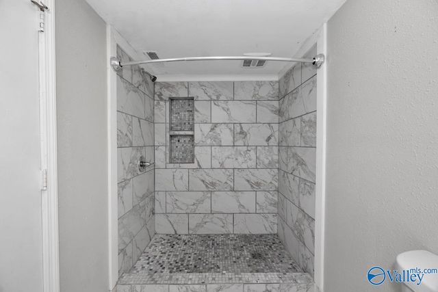 5000 NW Rolling Hills Drive NW, Huntsville, AL 35810