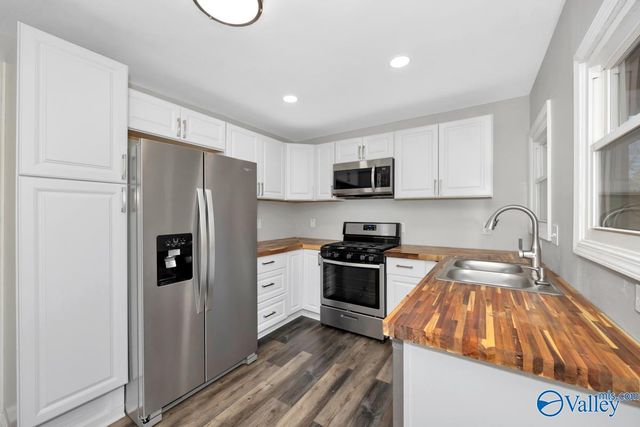 5000 NW Rolling Hills Drive NW, Huntsville, AL 35810