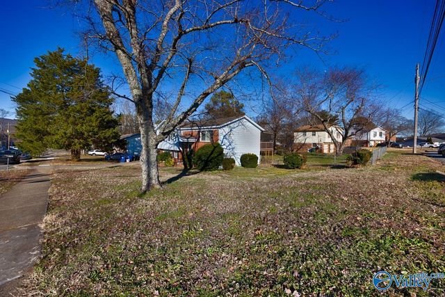 5000 NW Rolling Hills Drive NW, Huntsville, AL 35810