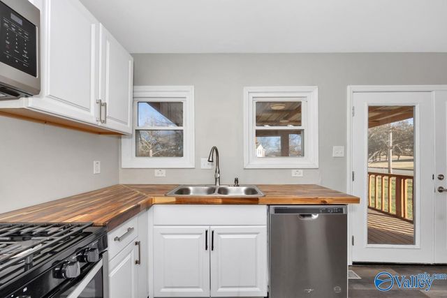 5000 NW Rolling Hills Drive NW, Huntsville, AL 35810