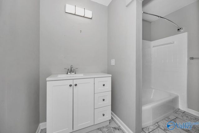 5000 NW Rolling Hills Drive NW, Huntsville, AL 35810