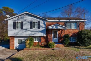 5000 NW Rolling Hills Drive NW, Huntsville, AL 35810