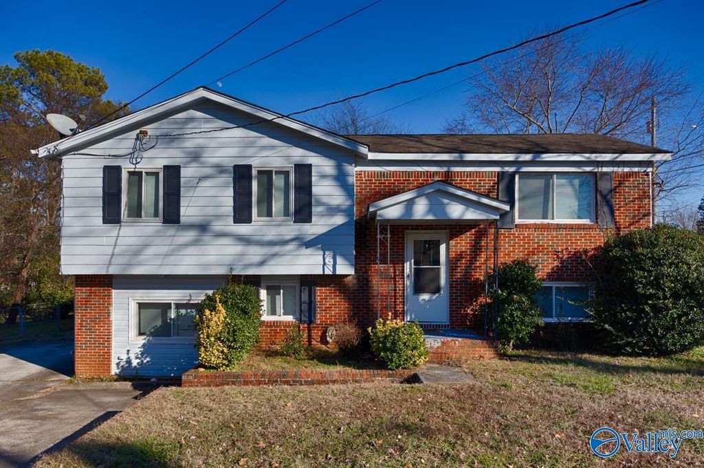 5000 NW Rolling Hills Drive NW, Huntsville, AL 35810