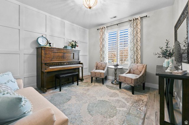 947 ELIZABETH DR, North Salt Lake, UT 84054