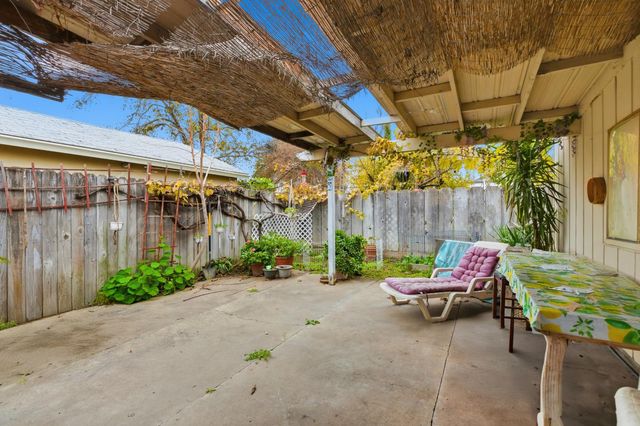 801 Flower St, Turlock, CA 95380