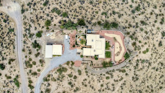 5890 QUESENBERRY Lane, Las Cruces, NM 88007