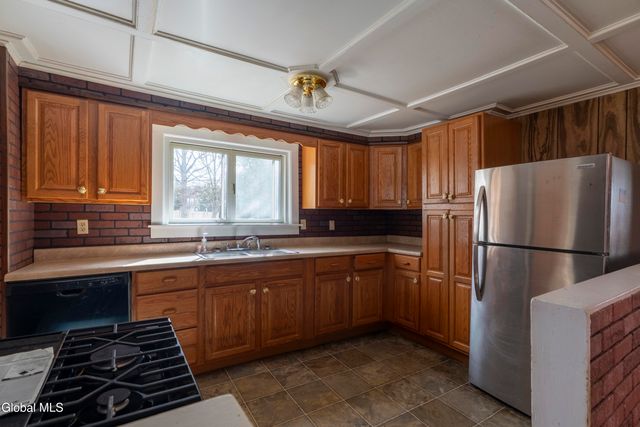 1 Congress Avenue, Saratoga Springs, Inside, NY 12866