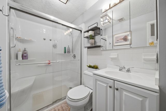 303 Pawtucket Blvd 14, Lowell, MA 01854