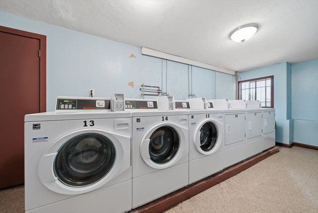 303 Pawtucket Blvd 14, Lowell, MA 01854