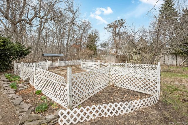 50 Bayview Avenue, East Islip, NY 11730