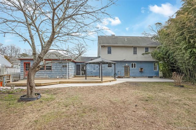 50 Bayview Avenue, East Islip, NY 11730