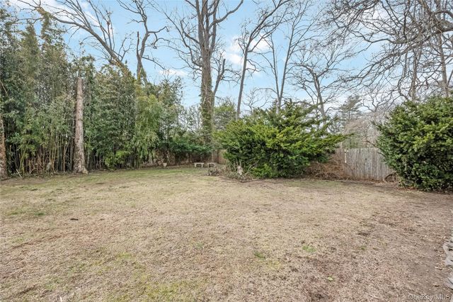 50 Bayview Avenue, East Islip, NY 11730