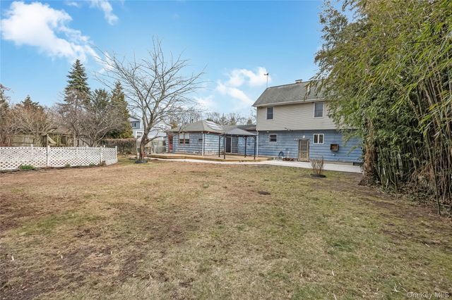 50 Bayview Avenue, East Islip, NY 11730