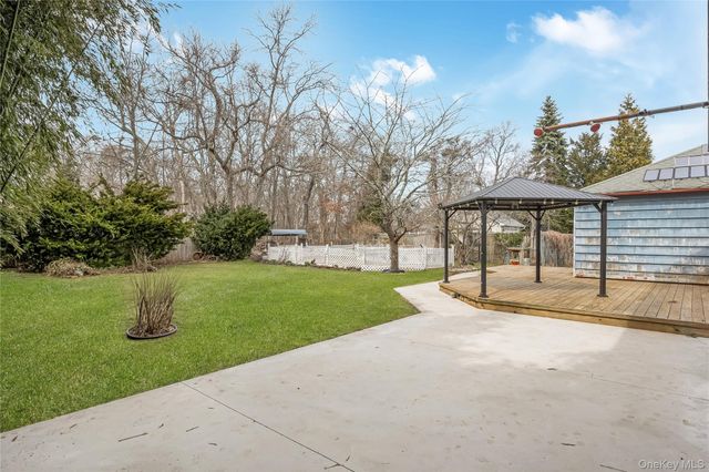 50 Bayview Avenue, East Islip, NY 11730