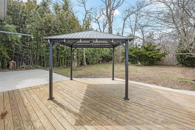 50 Bayview Avenue, East Islip, NY 11730