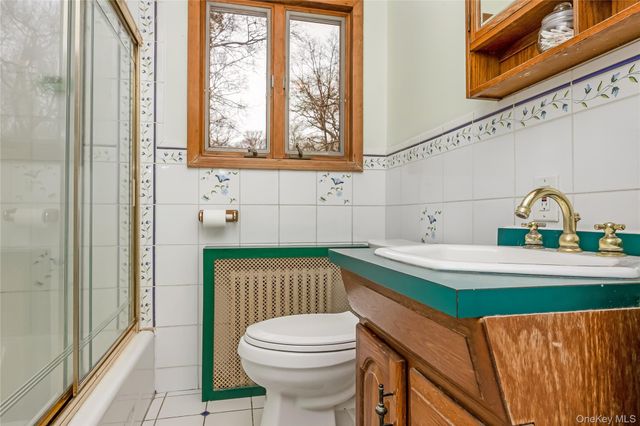 50 Bayview Avenue, East Islip, NY 11730