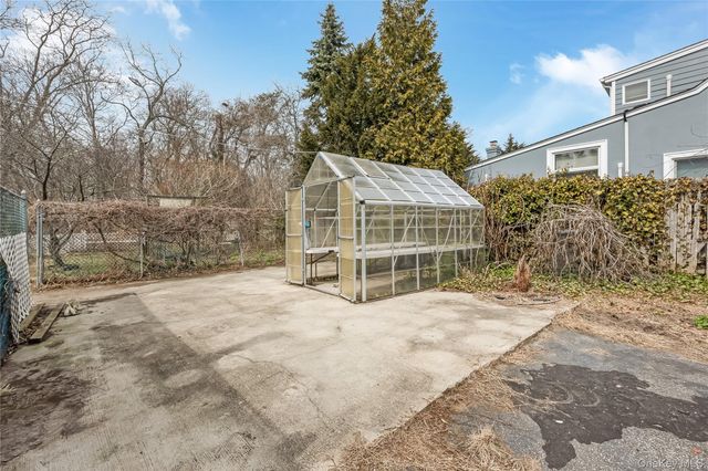 50 Bayview Avenue, East Islip, NY 11730