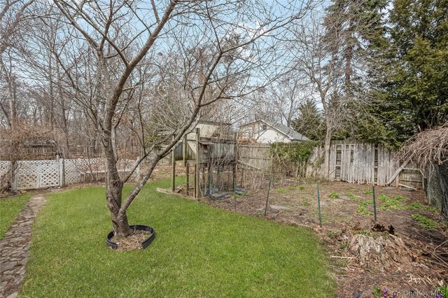 50 Bayview Avenue, East Islip, NY 11730