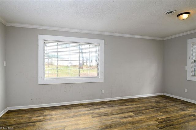 634 Lake Street, Lexington, NC 27292