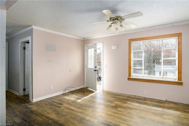 634 Lake Street, Lexington, NC 27292
