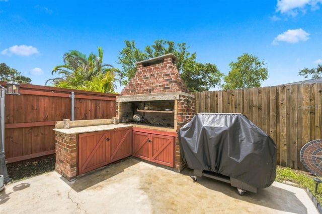 5309 BLACK PINE DRIVE, Tampa, FL 33624