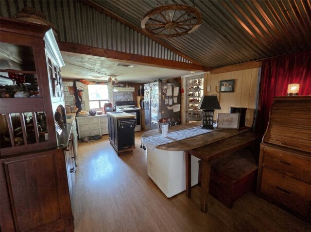 122 W Harris Street, Dublin, TX 76446