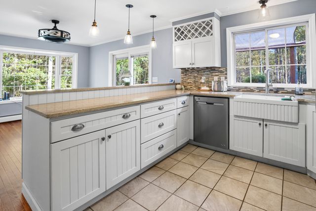 27 Windy Hill Road, Hampton, CT 06247