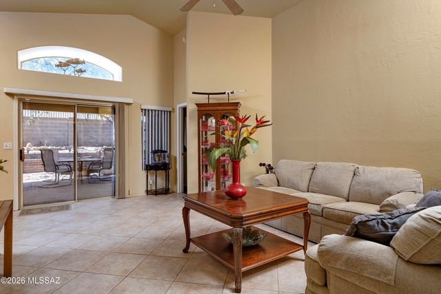 9012 E Marci Lynne Way, Tucson, AZ 85747