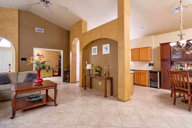 9012 E Marci Lynne Way, Tucson, AZ 85747