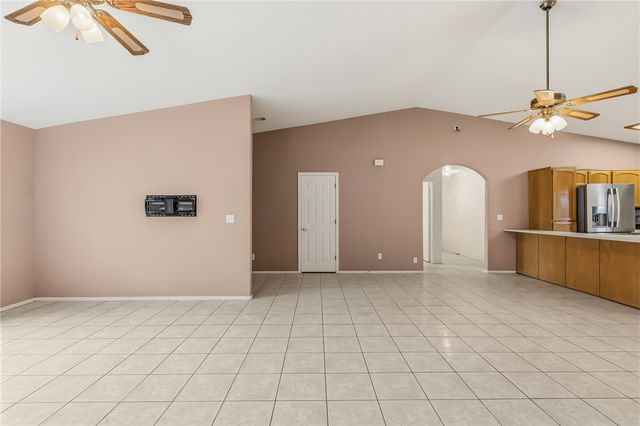 2188 Shadow Canyon Drive, Bullhead City, AZ 86442