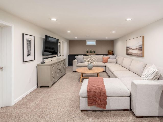 5989 Winstead Road, Columbus, OH 43235