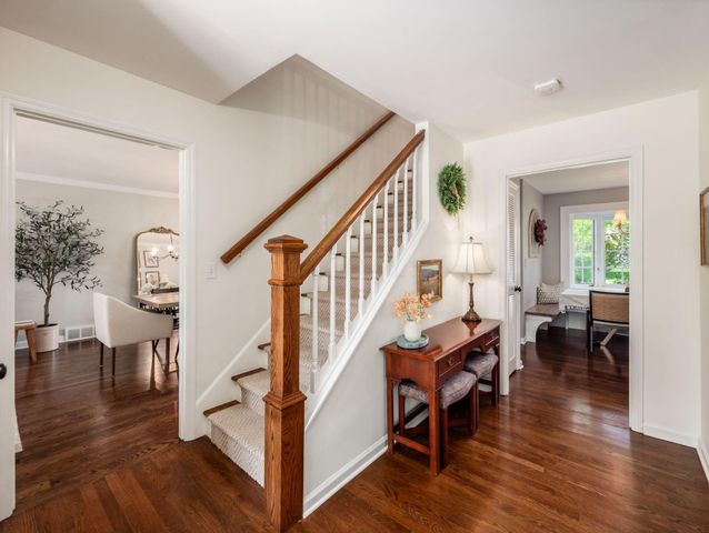 5989 Winstead Road, Columbus, OH 43235