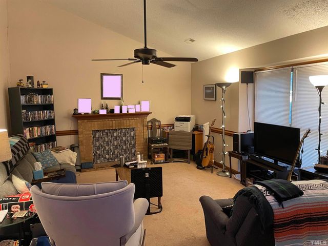 300 W Woodcroft Parkway 33d, Durham, NC 27713