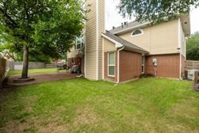 4548 Queenswood Drive, Grand Prairie, TX 75052