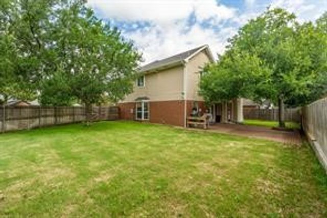 4548 Queenswood Drive, Grand Prairie, TX 75052